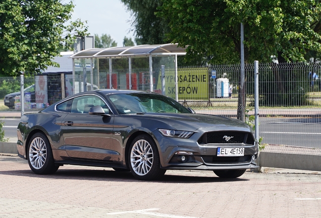 Ford Mustang GT 2015