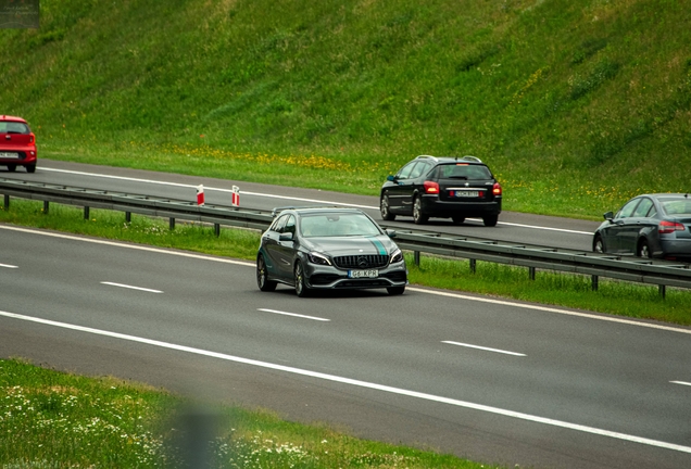 Mercedes-AMG A 45 W176 Petronas 2015 World Champions Edition