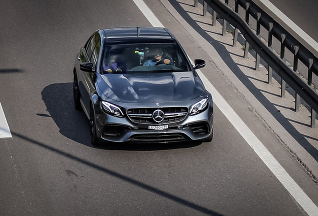 Mercedes-AMG E 63 S W213