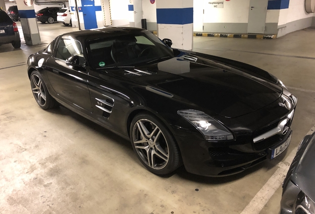 Mercedes-Benz SLS AMG