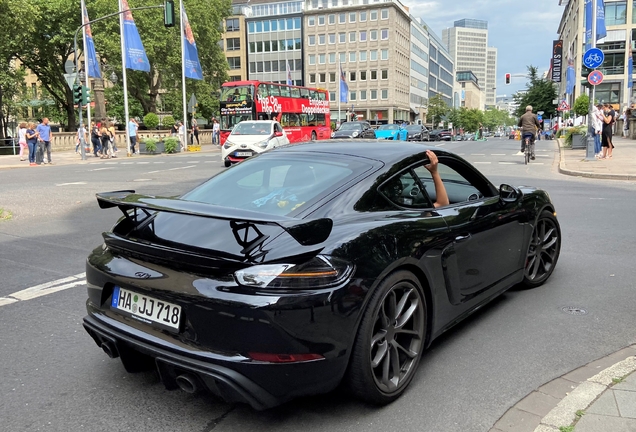 Porsche 718 Cayman GT4