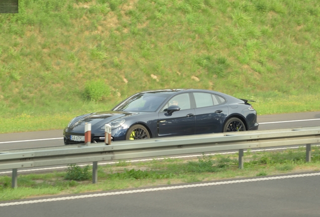 Porsche 971 Panamera Turbo S E-Hybrid