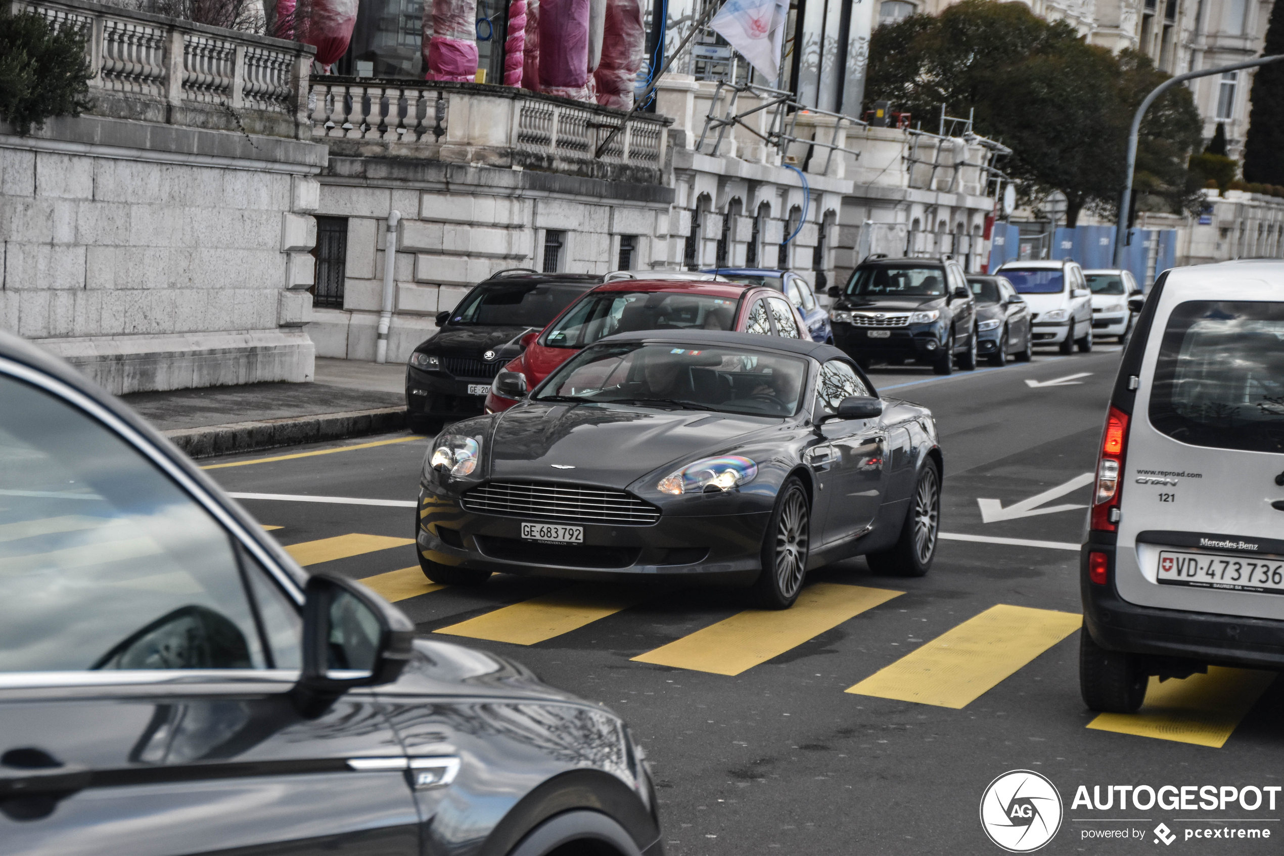 Aston Martin DB9 Volante