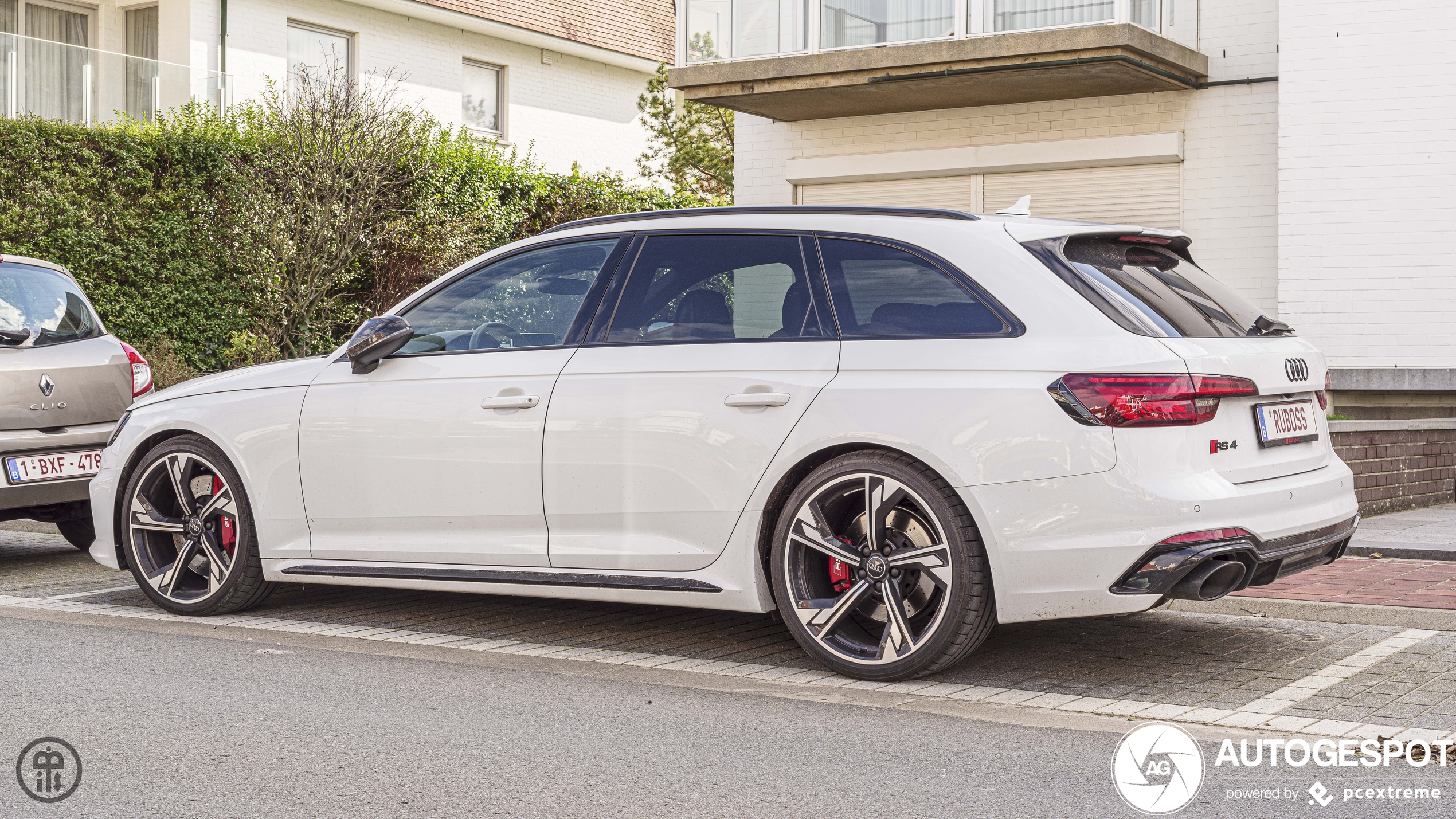 Audi RS4 Avant B9