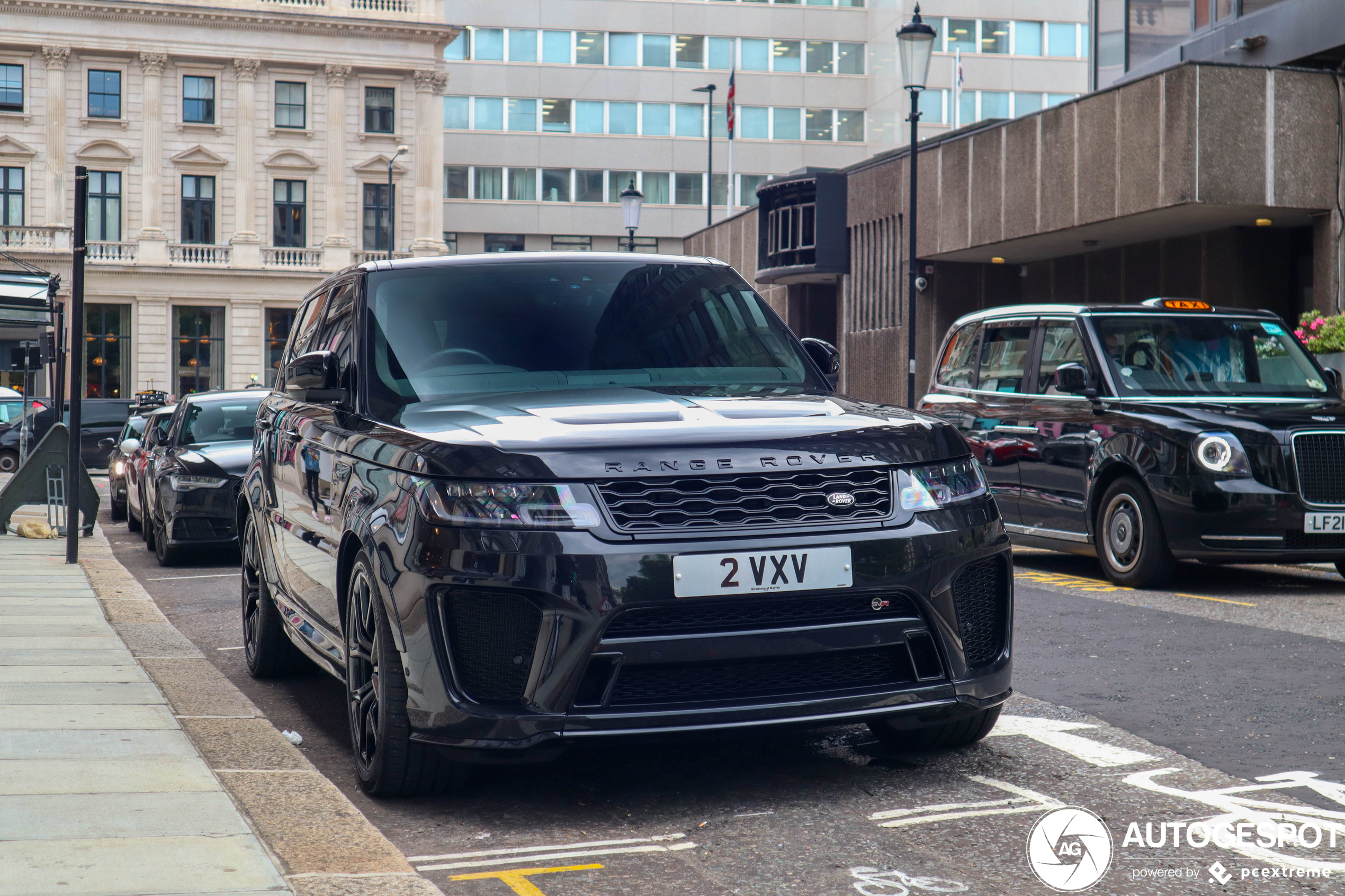 Land Rover Range Rover Sport SVR 2018