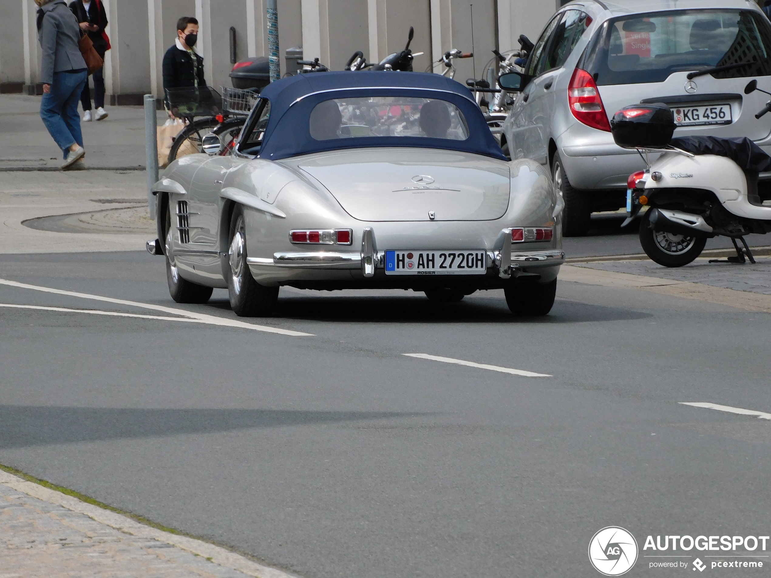 Mercedes-Benz 300SL Roadster