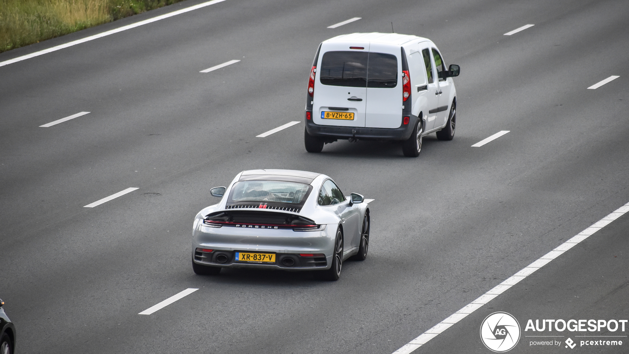 Porsche 992 Carrera 4S