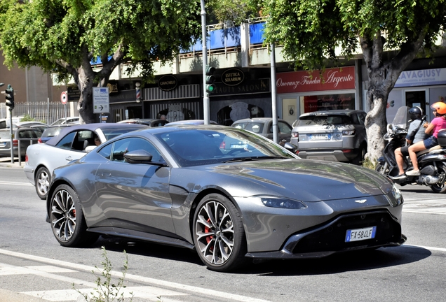 Aston Martin V8 Vantage 2018