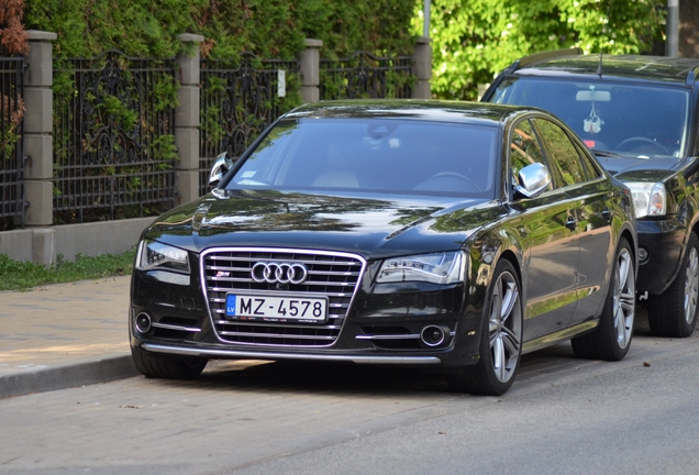 Audi S8 D4