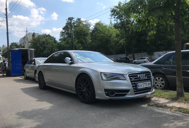 Audi S8 D4