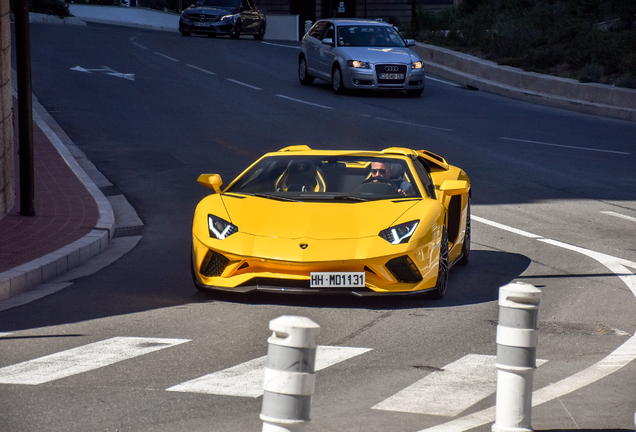 Lamborghini Aventador S LP740-4 Roadster