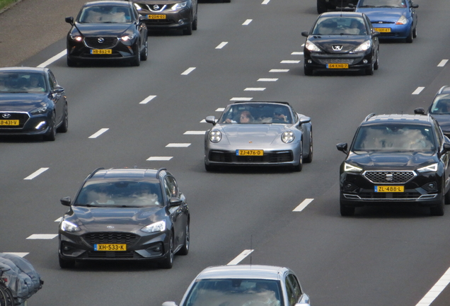 Porsche 992 Carrera 4S Cabriolet