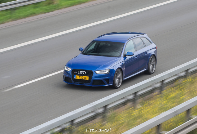 Audi RS4 Avant B8