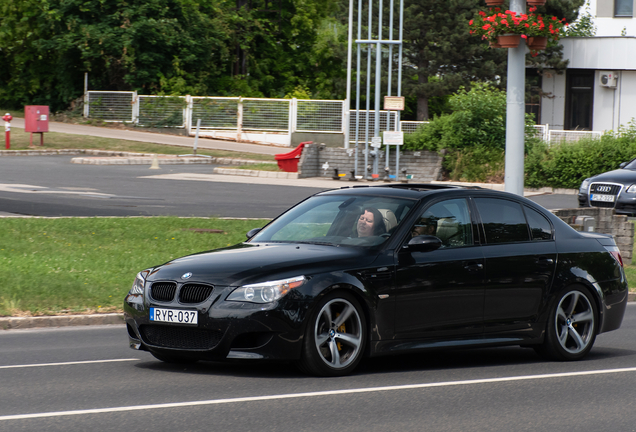 BMW M5 E60 2005