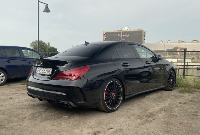 Mercedes-Benz CLA 45 AMG C117