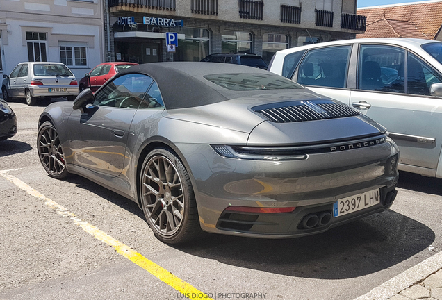 Porsche 992 Carrera 4S Cabriolet