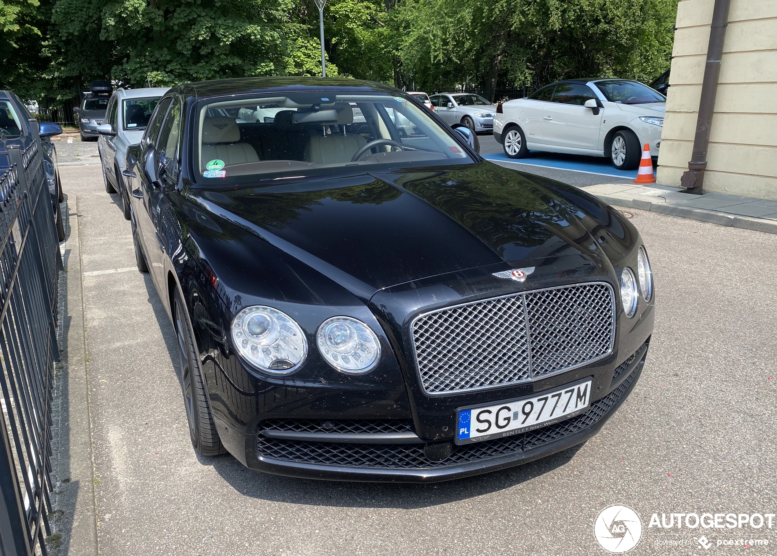 Bentley Flying Spur V8