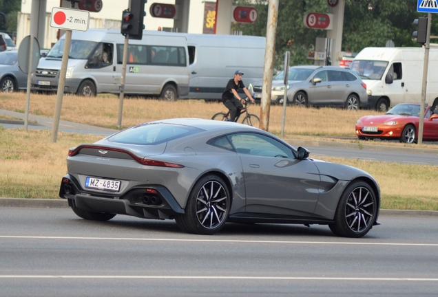 Aston Martin V8 Vantage 2018