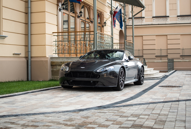 Aston Martin V8 Vantage S