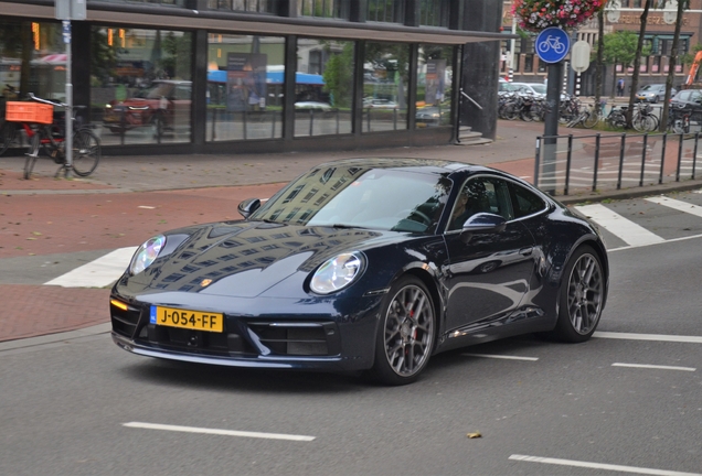 Porsche 992 Carrera 4S