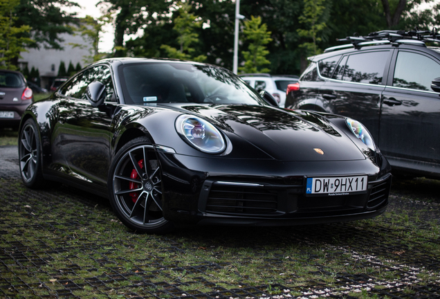 Porsche 992 Carrera 4S