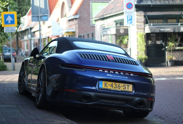 Porsche 992 Carrera 4S Cabriolet