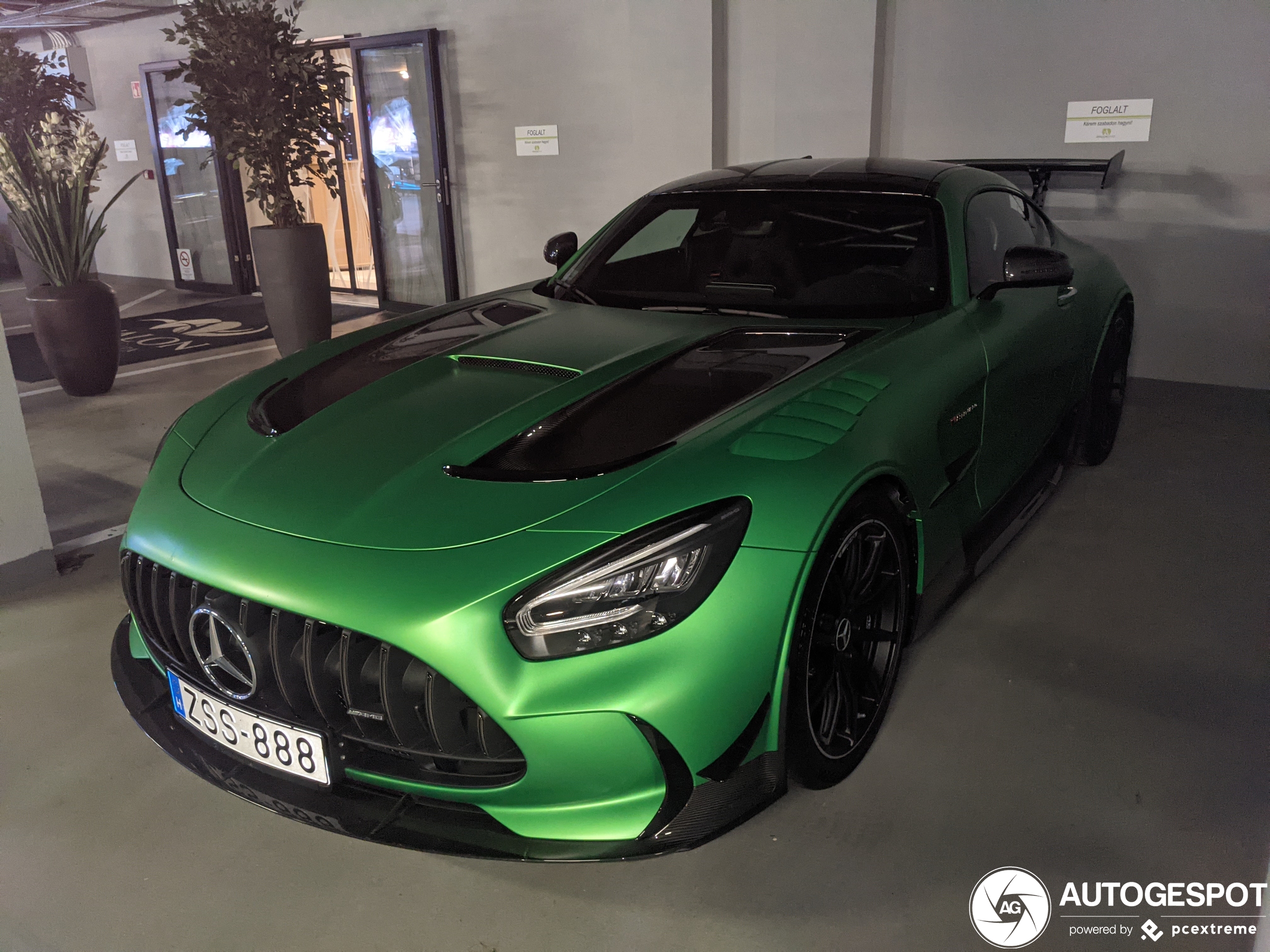 Mercedes-AMG GT Black Series in AMG Green Hell Magno is perfect