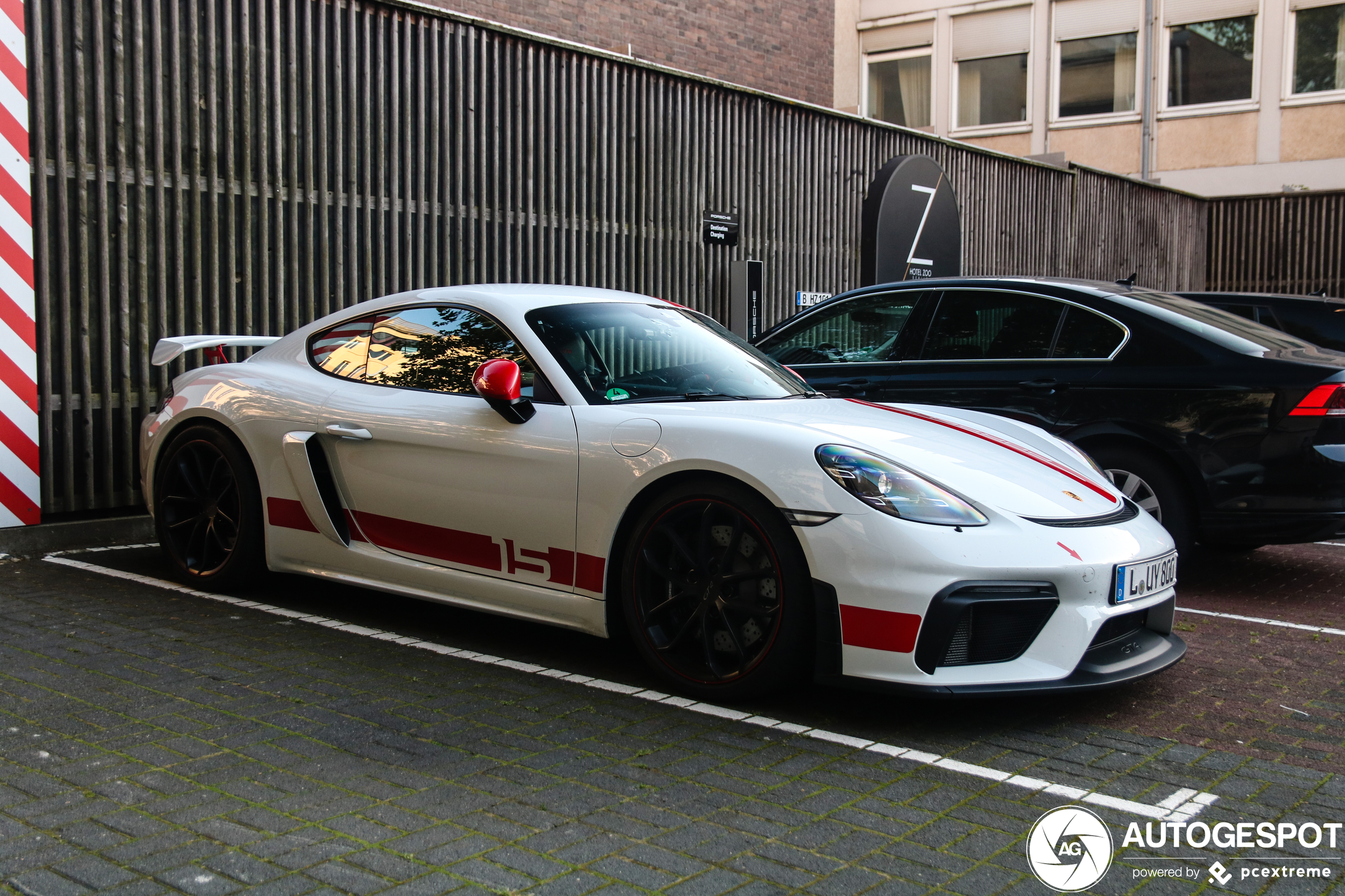 Porsche 718 Cayman GT4 Sports Cup Edition