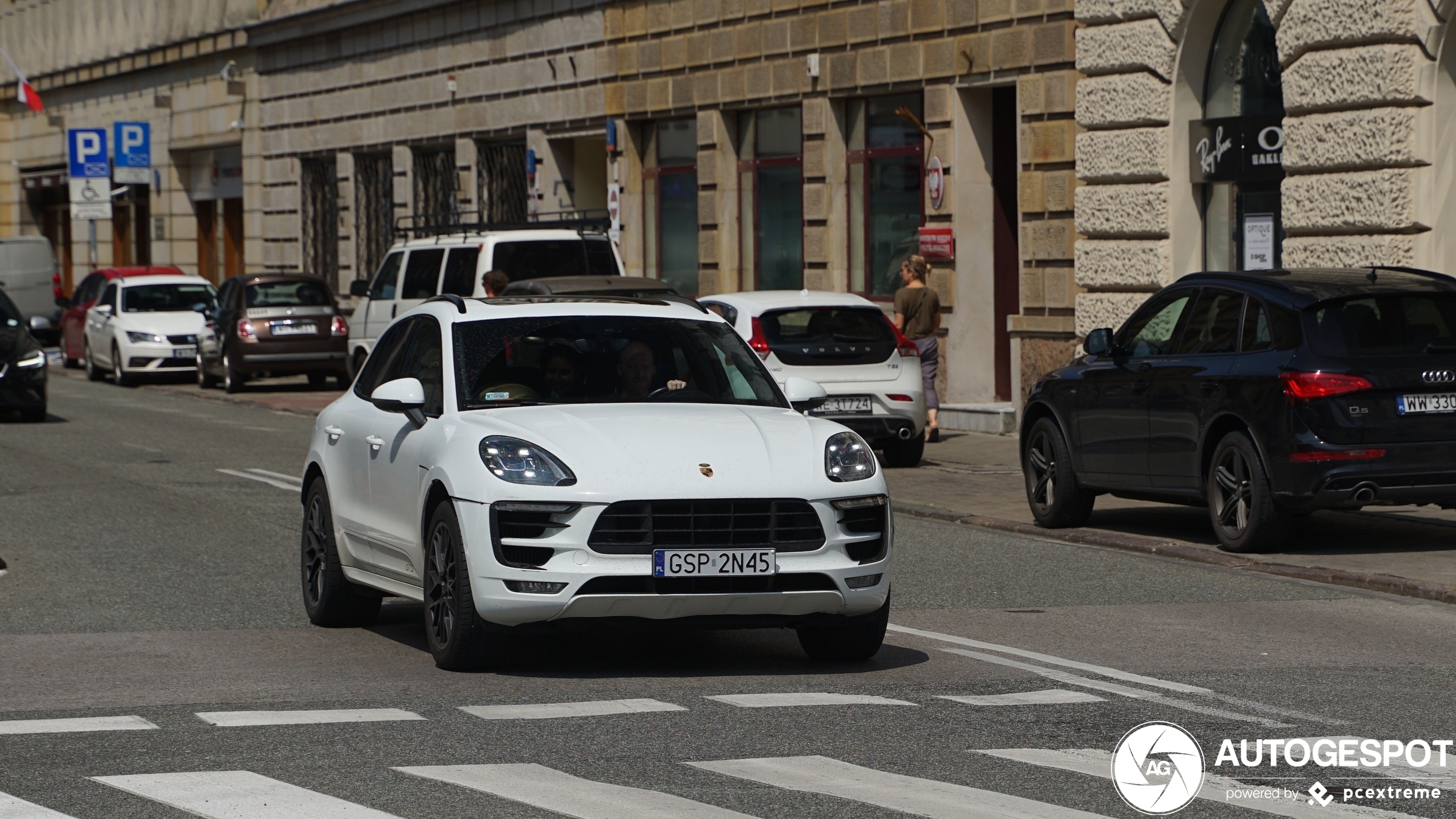 Porsche 95B Macan GTS