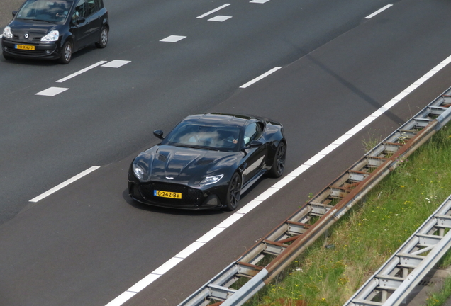 Aston Martin DBS Superleggera