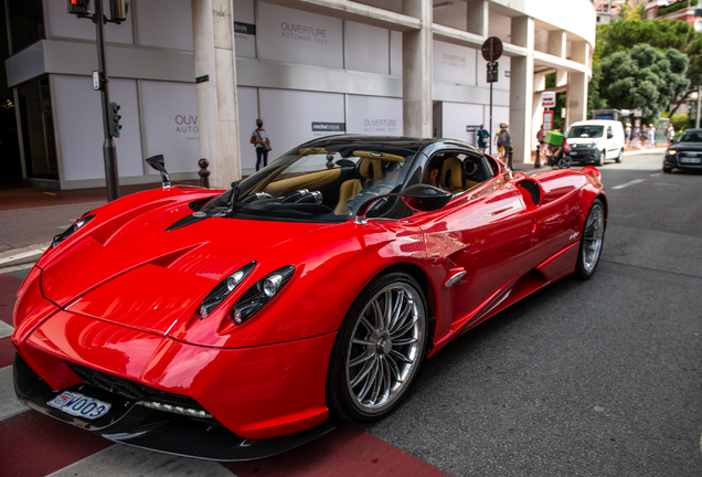 Pagani Huayra Roadster