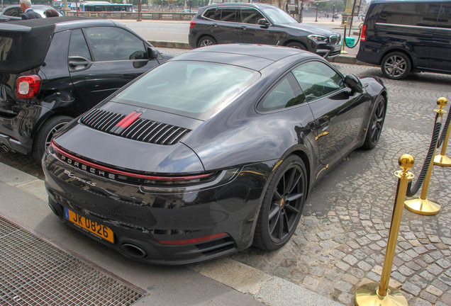 Porsche 992 Carrera 4S