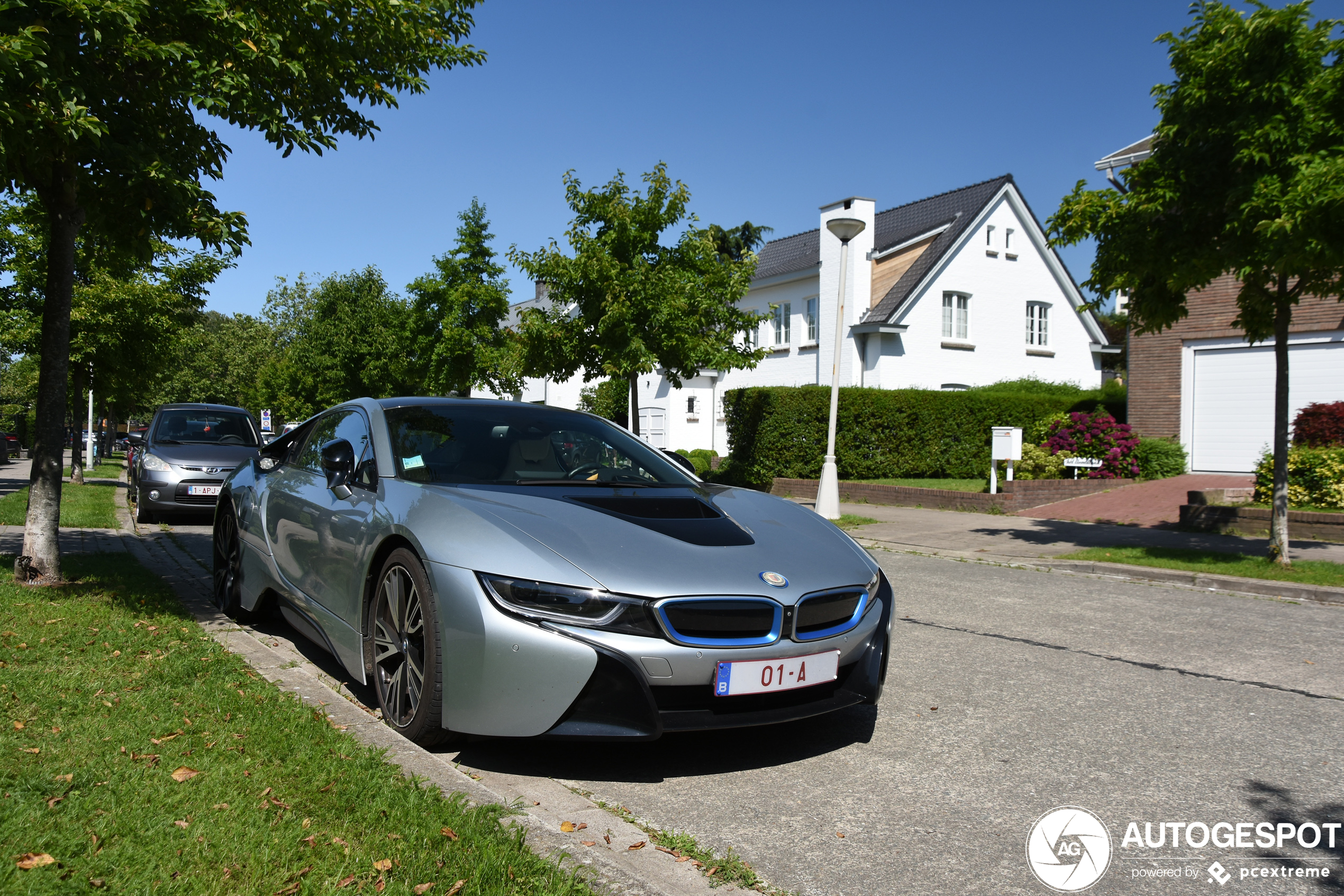 BMW i8