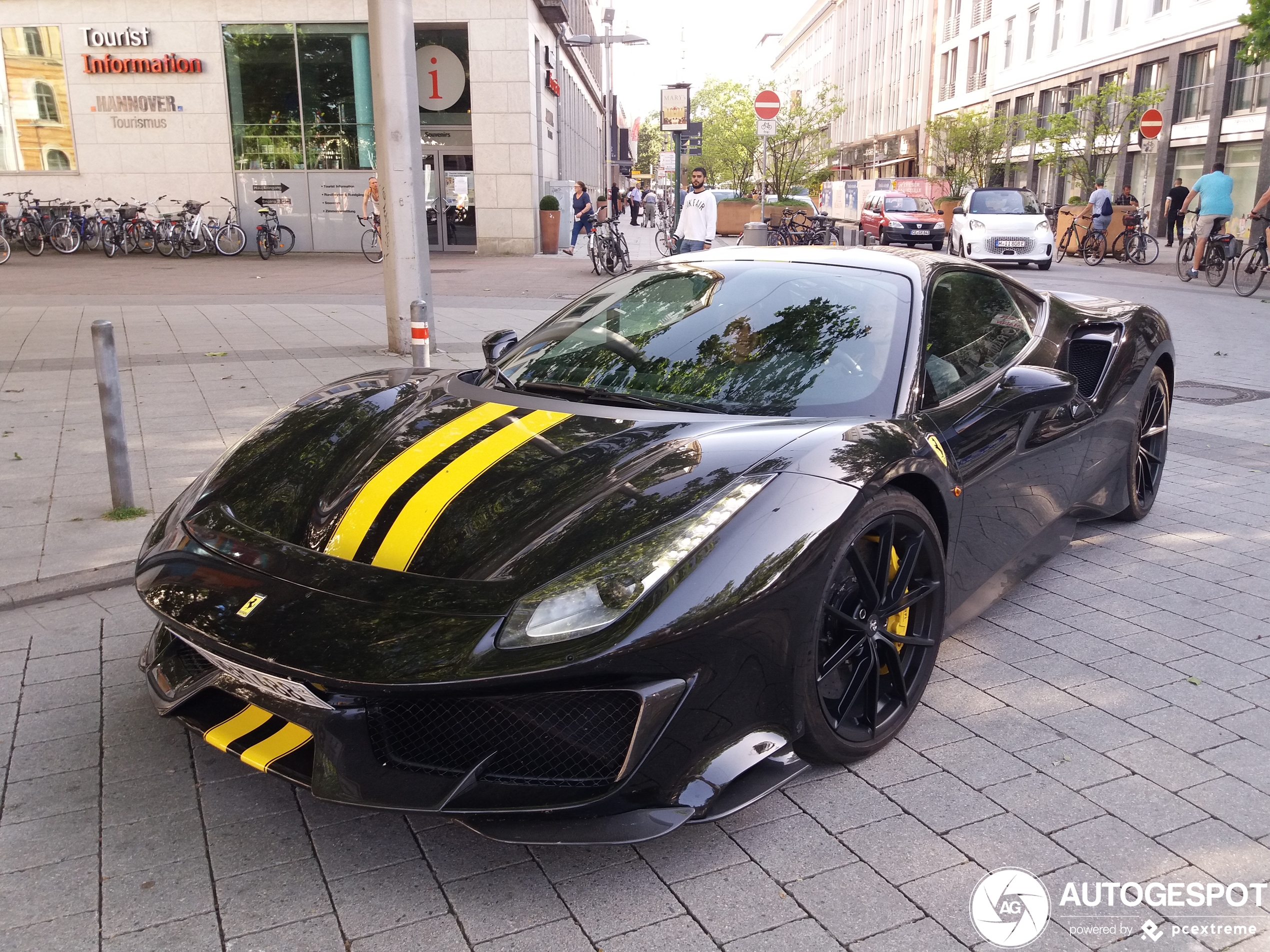 Ferrari 488 Pista