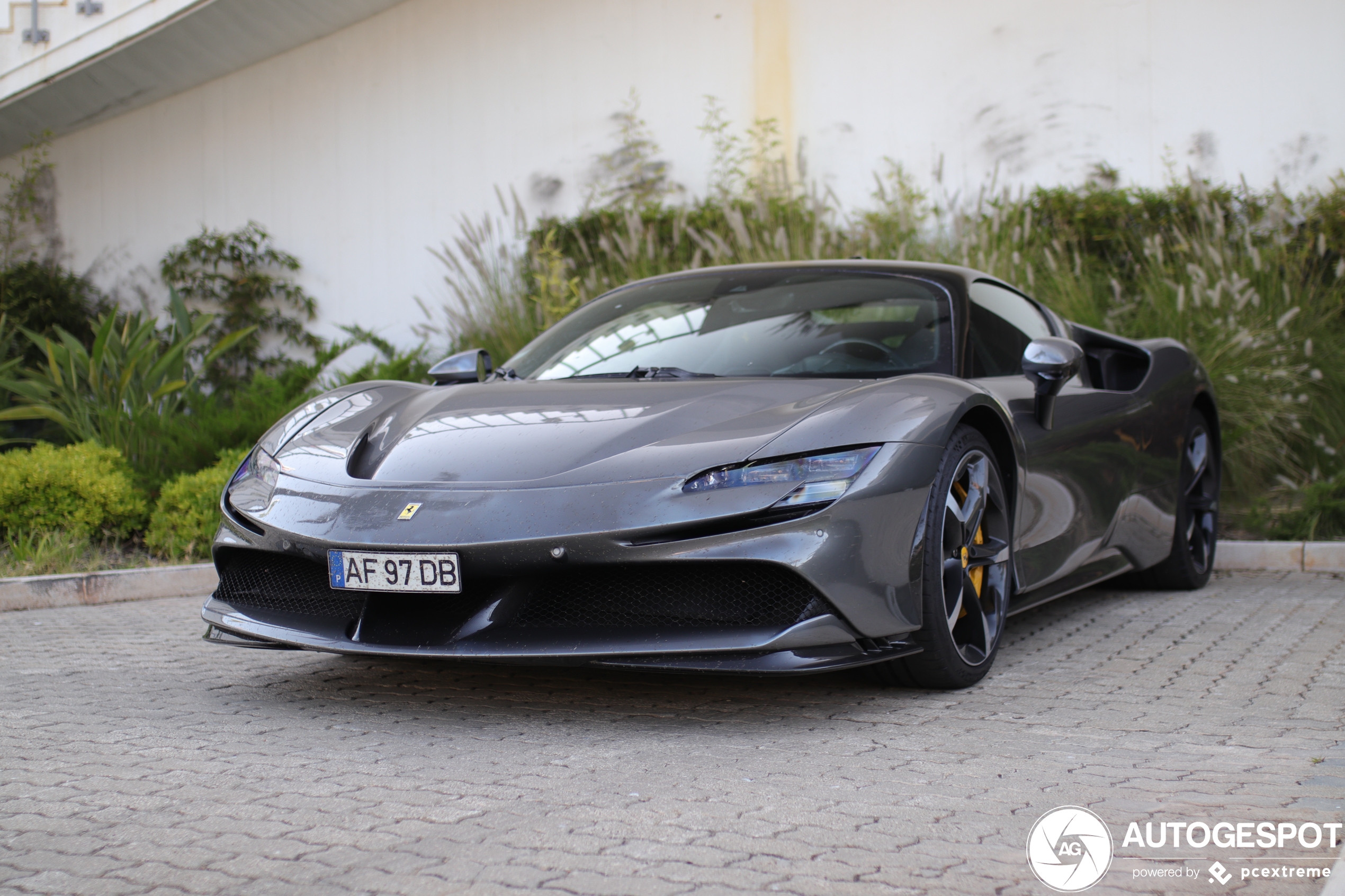 Ferrari SF90 Stradale