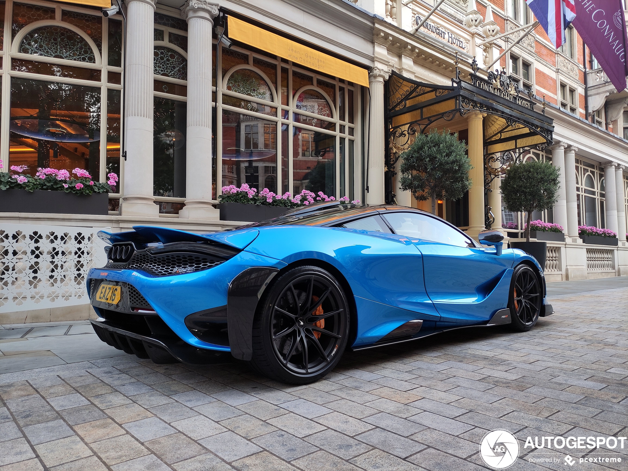 McLaren 765LT