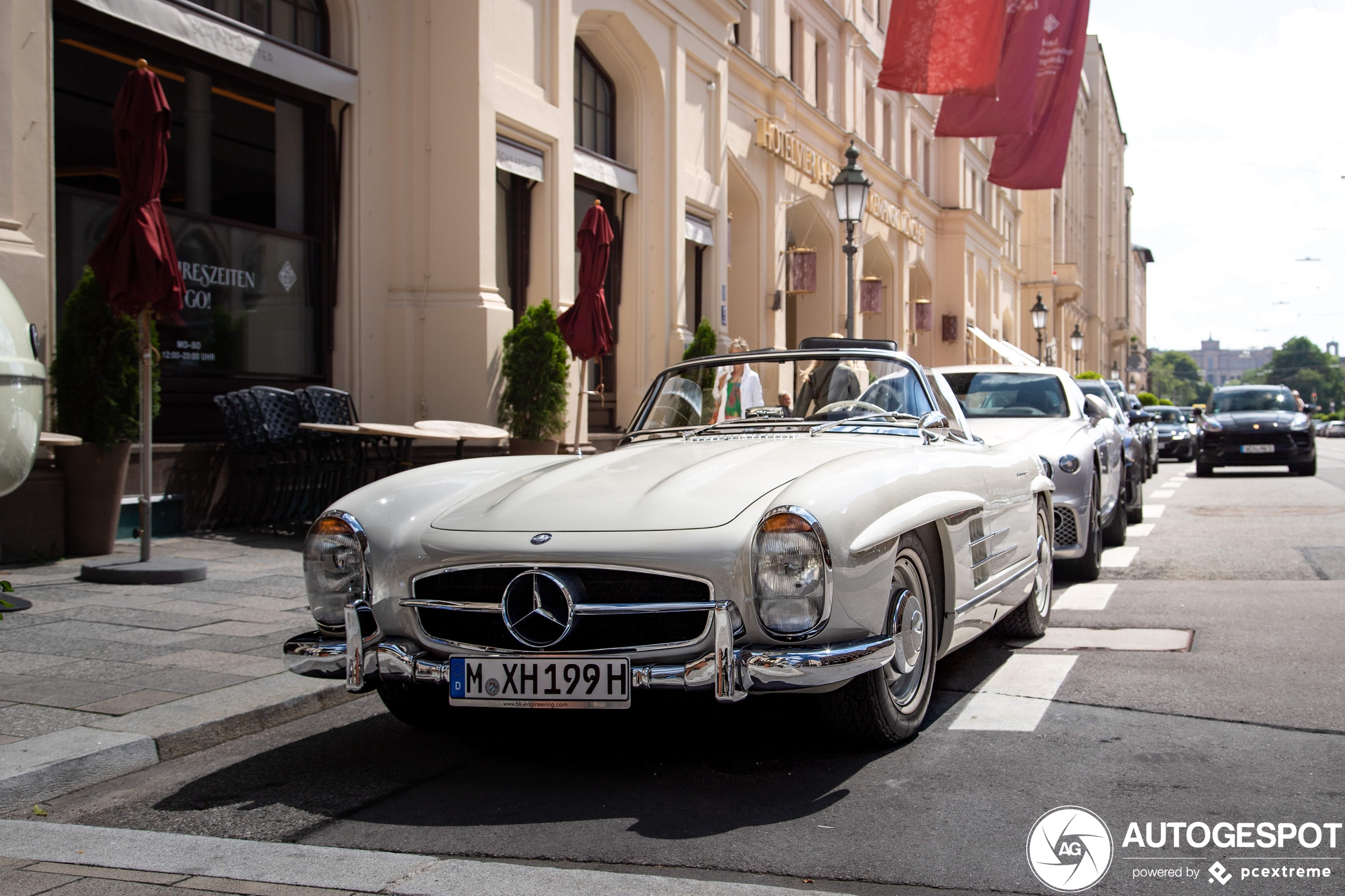 Mercedes-Benz 300SL Roadster