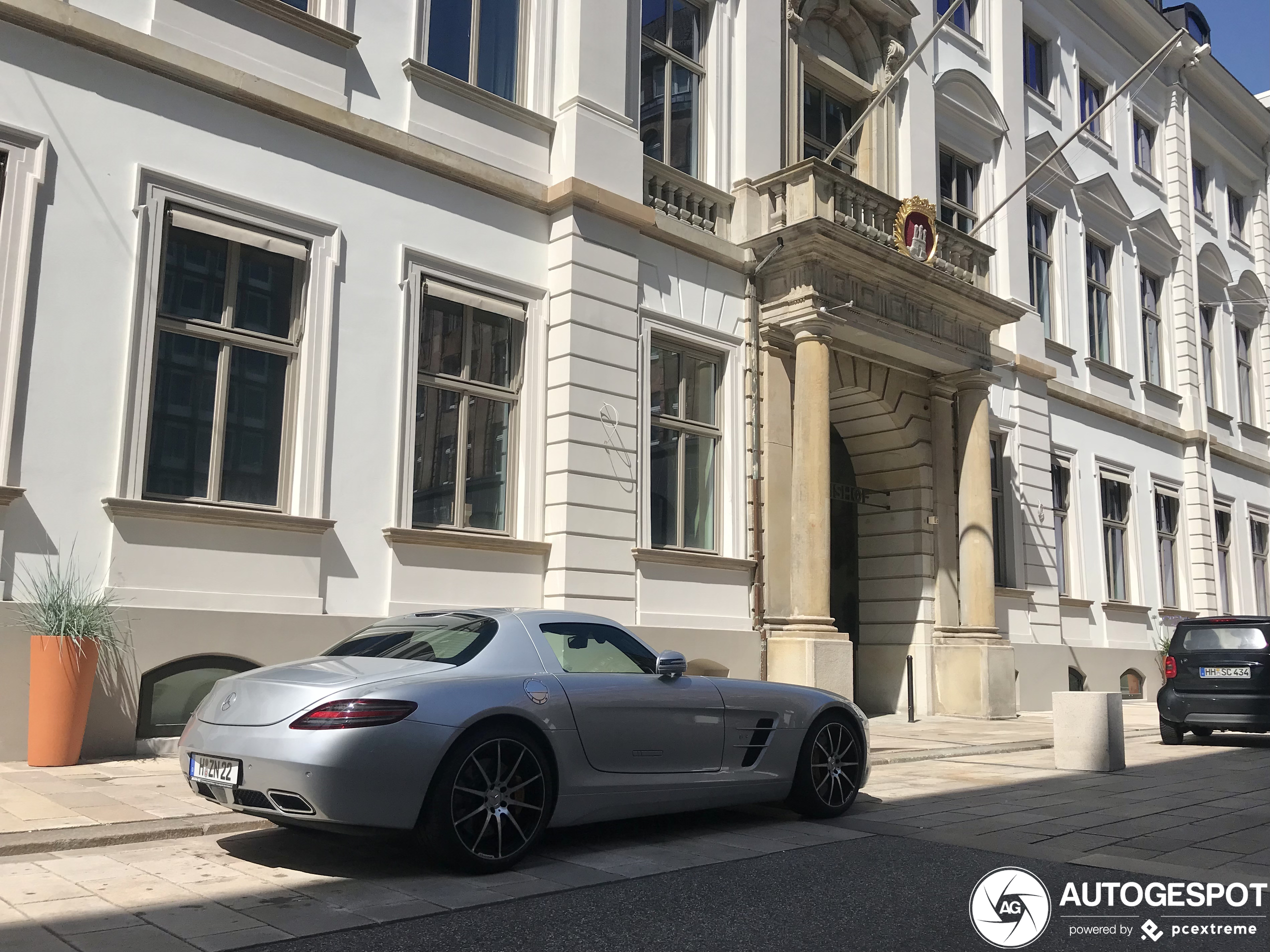 Mercedes-Benz SLS AMG