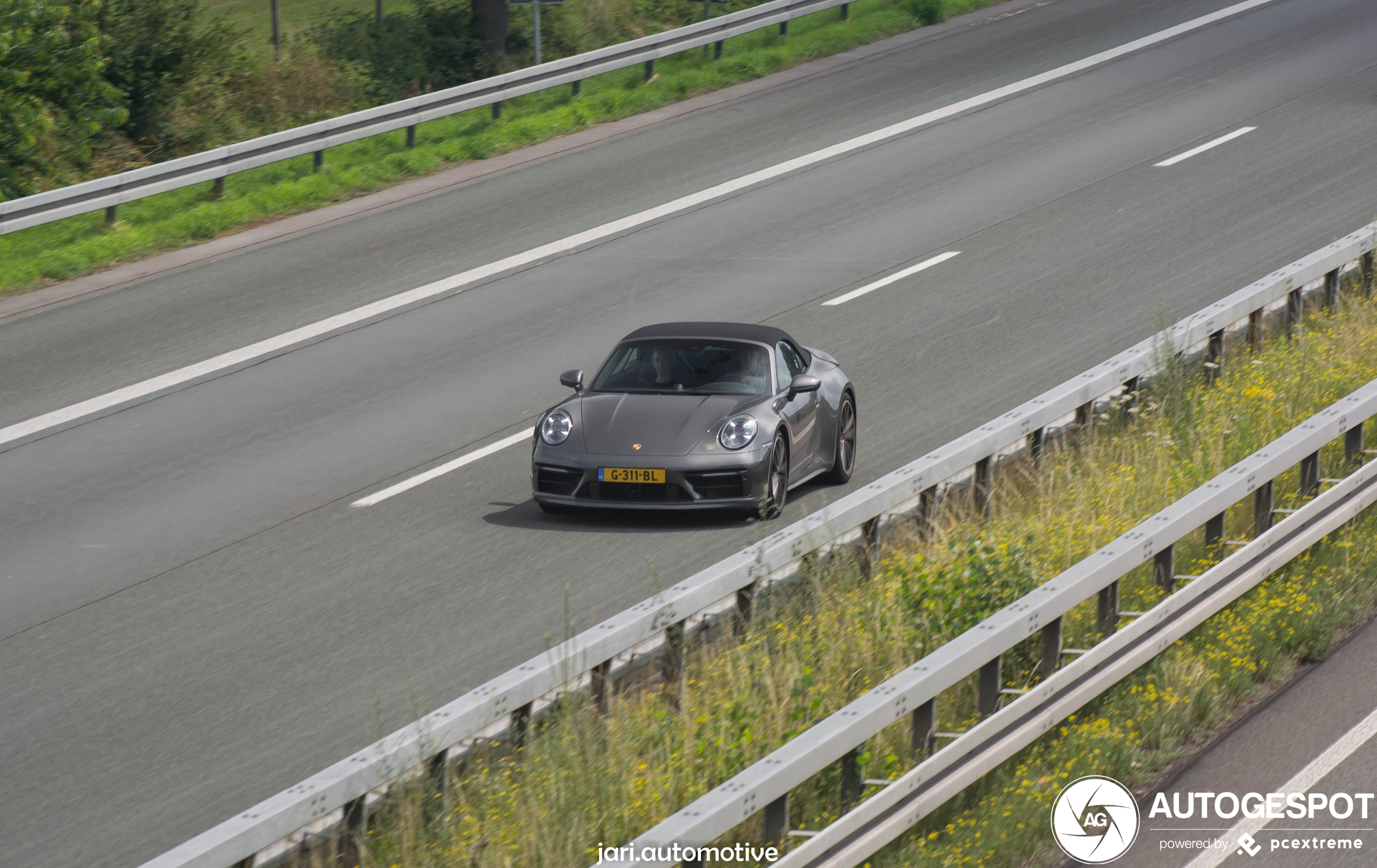 Porsche 992 Carrera 4S Cabriolet