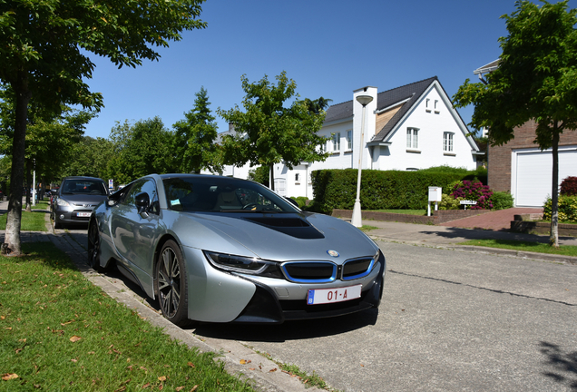 BMW i8