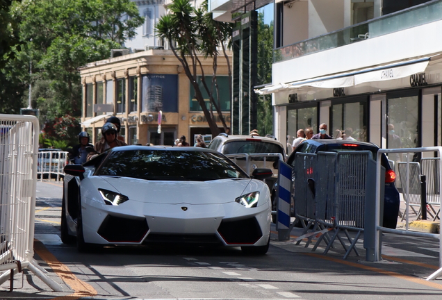 Lamborghini Aventador LP700-4 Roadster Pirelli Edition