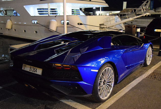 Lamborghini Aventador S LP740-4 Roadster