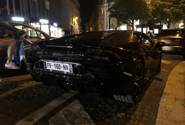 Lamborghini Huracán LP640-4 EVO