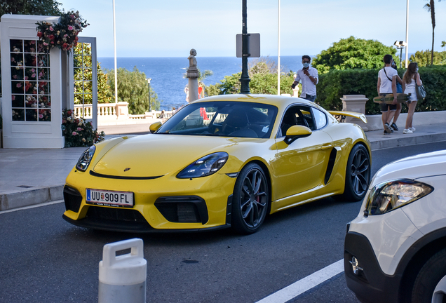 Porsche 718 Cayman GT4