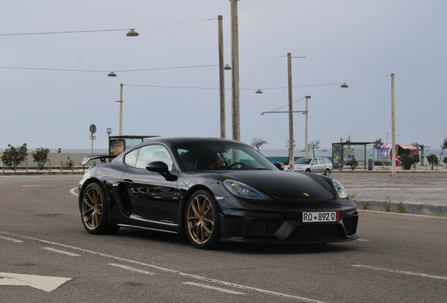 Porsche 718 Cayman GT4