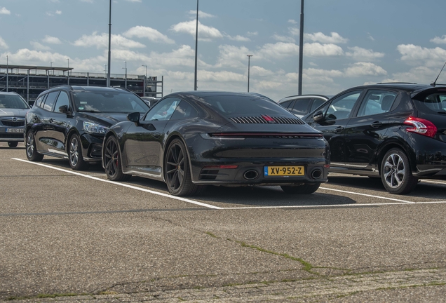 Porsche 992 Carrera 4S