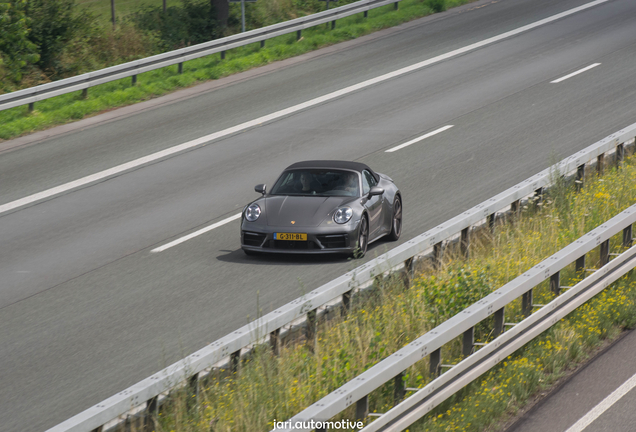 Porsche 992 Carrera 4S Cabriolet