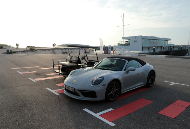 Porsche 992 Carrera 4S Cabriolet