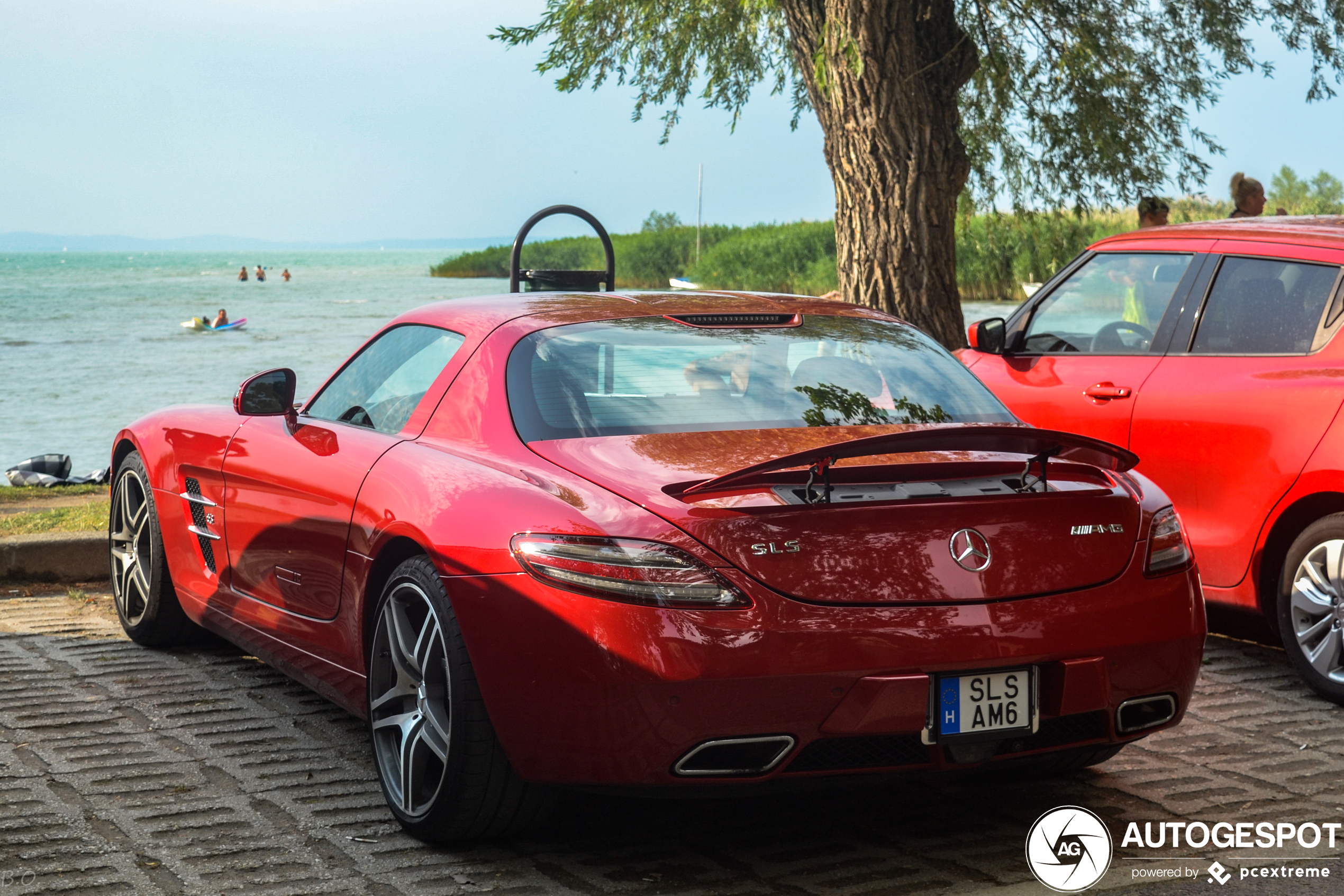 Mercedes-Benz SLS AMG