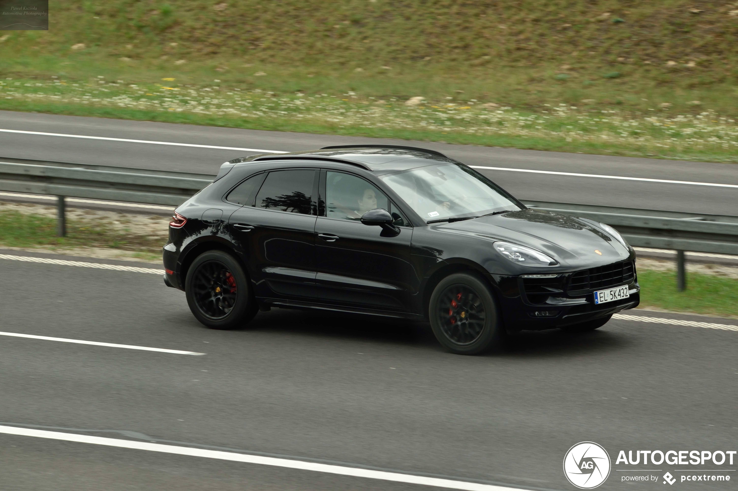 Porsche 95B Macan GTS